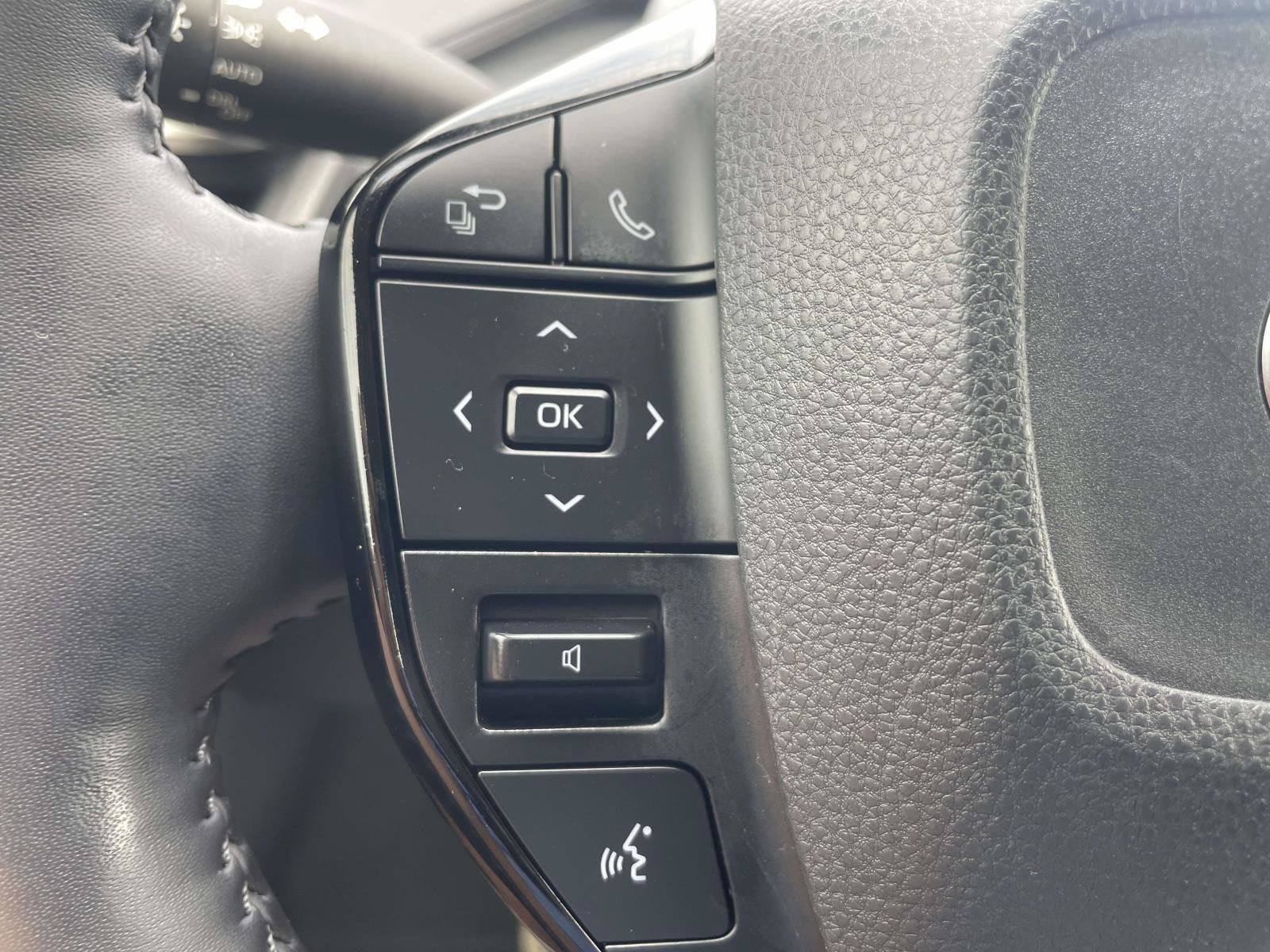 2025 Toyota Prius XLE