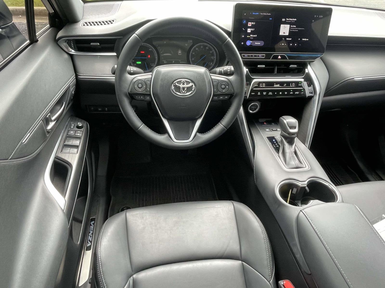 2023 Toyota Venza LE
