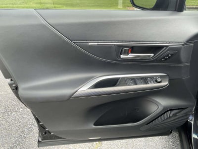 2023 Toyota Venza LE