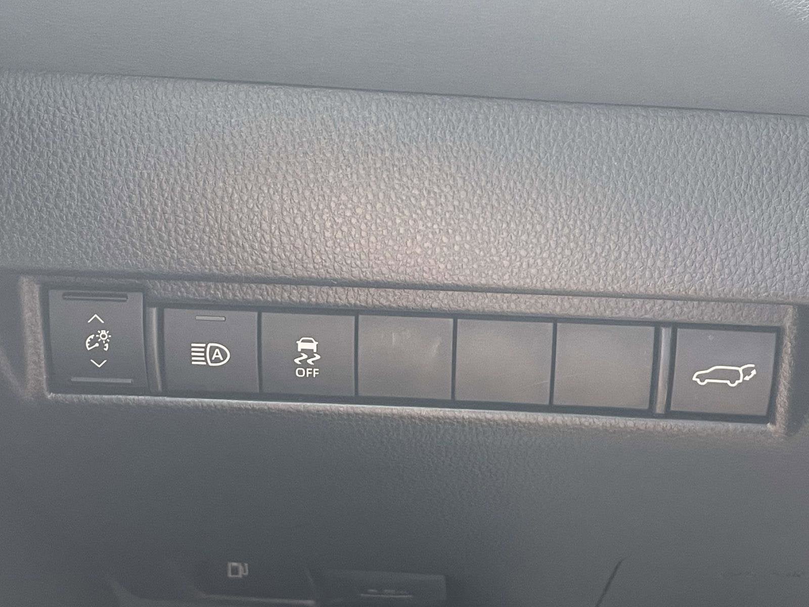 2023 Toyota Venza LE