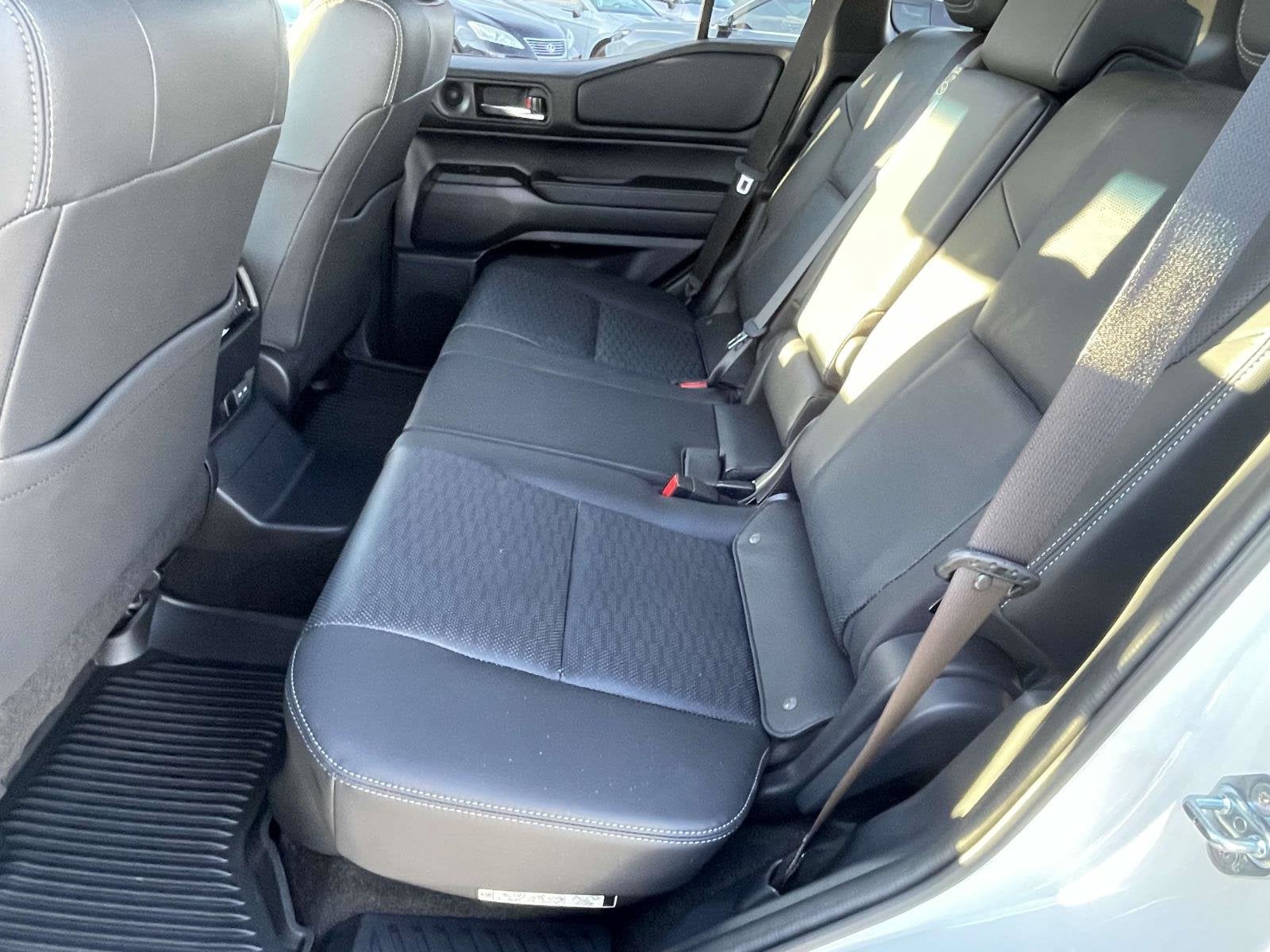 2025 Toyota Land Cruiser 4DR 4WD