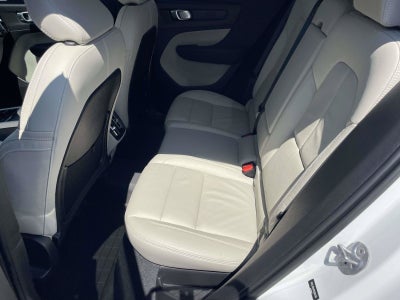 2023 Volvo XC40 Plus Dark Theme