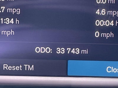 2023 Volvo XC40 Plus Dark Theme