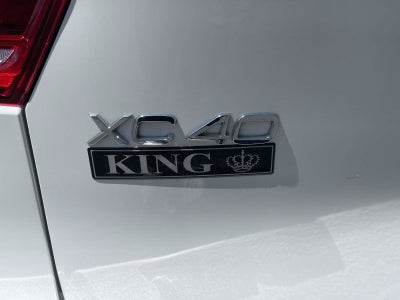 2023 Volvo XC40 Plus Dark Theme
